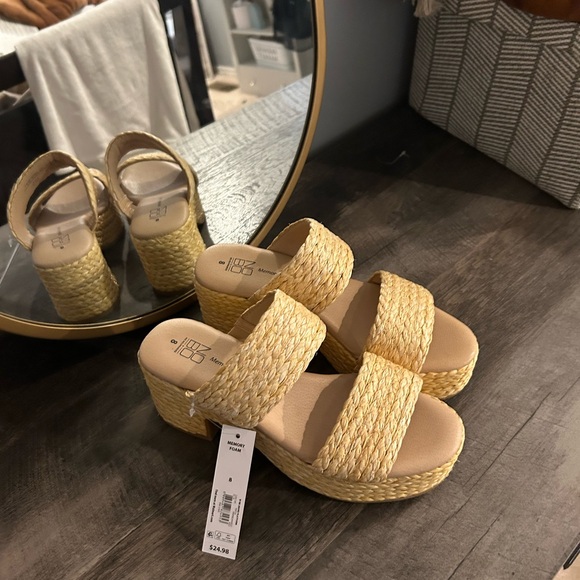 No Boundaries Women's Raffia Double Band Platform Sandals - Picture 2 of 5